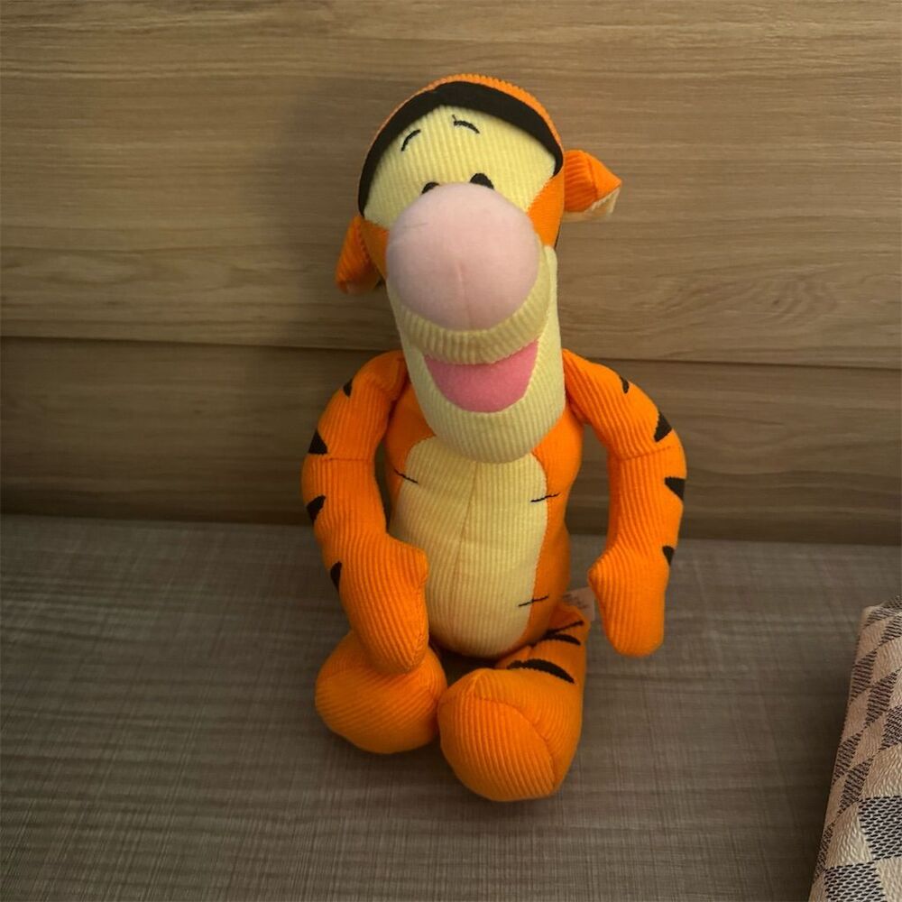 Fisher-Price Disney Tigger Plush Toy Winnie the Pooh Collection 2005